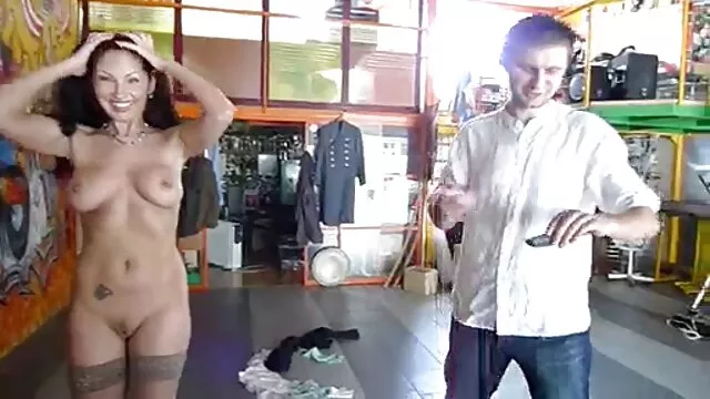 შავი, ქალის დომინირება რასებს შორის, )